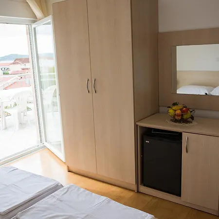 Guesthouse Bonaca Guest house 3*